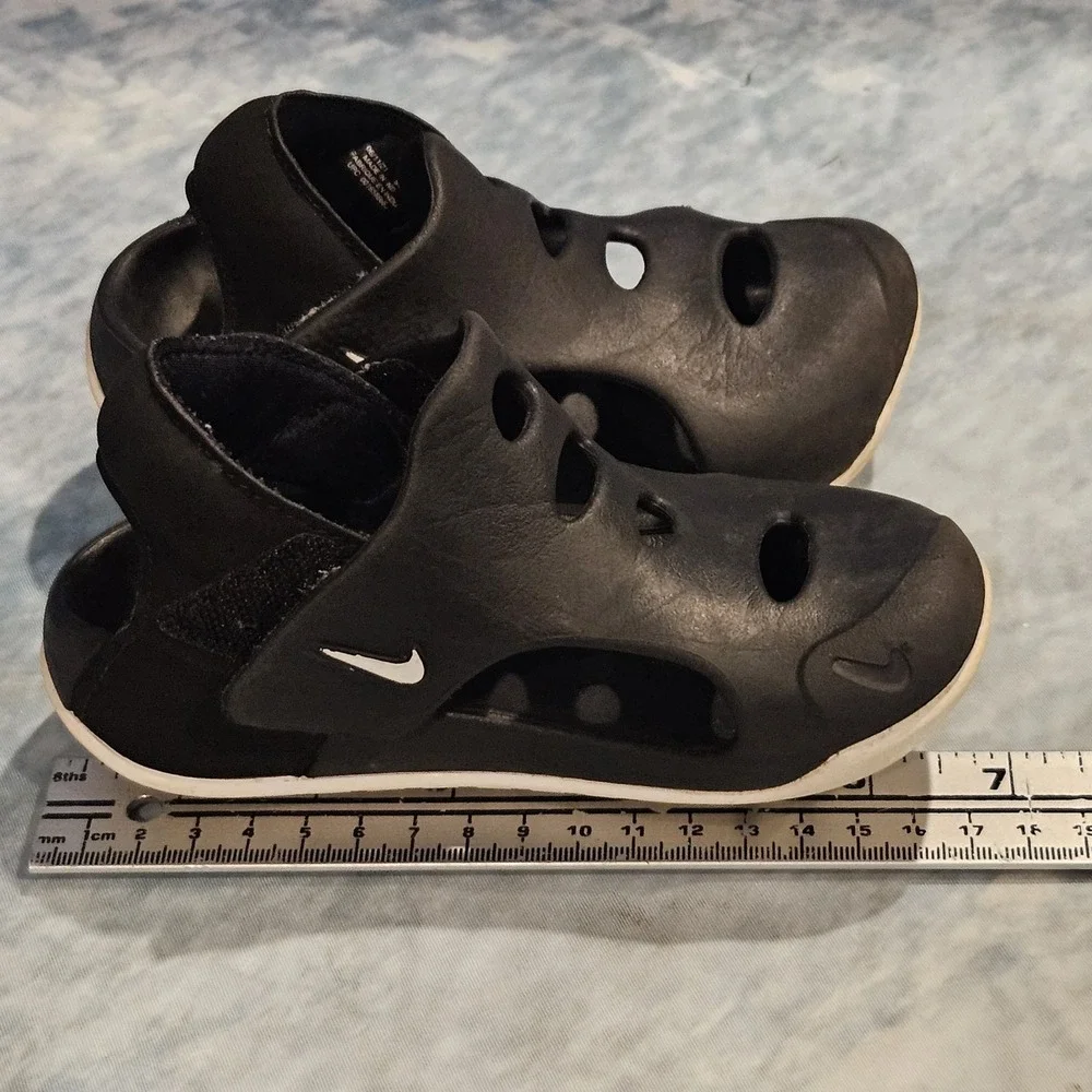 Nike Sunray Protect‎ 3 Toddler Sandals Size 9.5C Black White Hook Loop